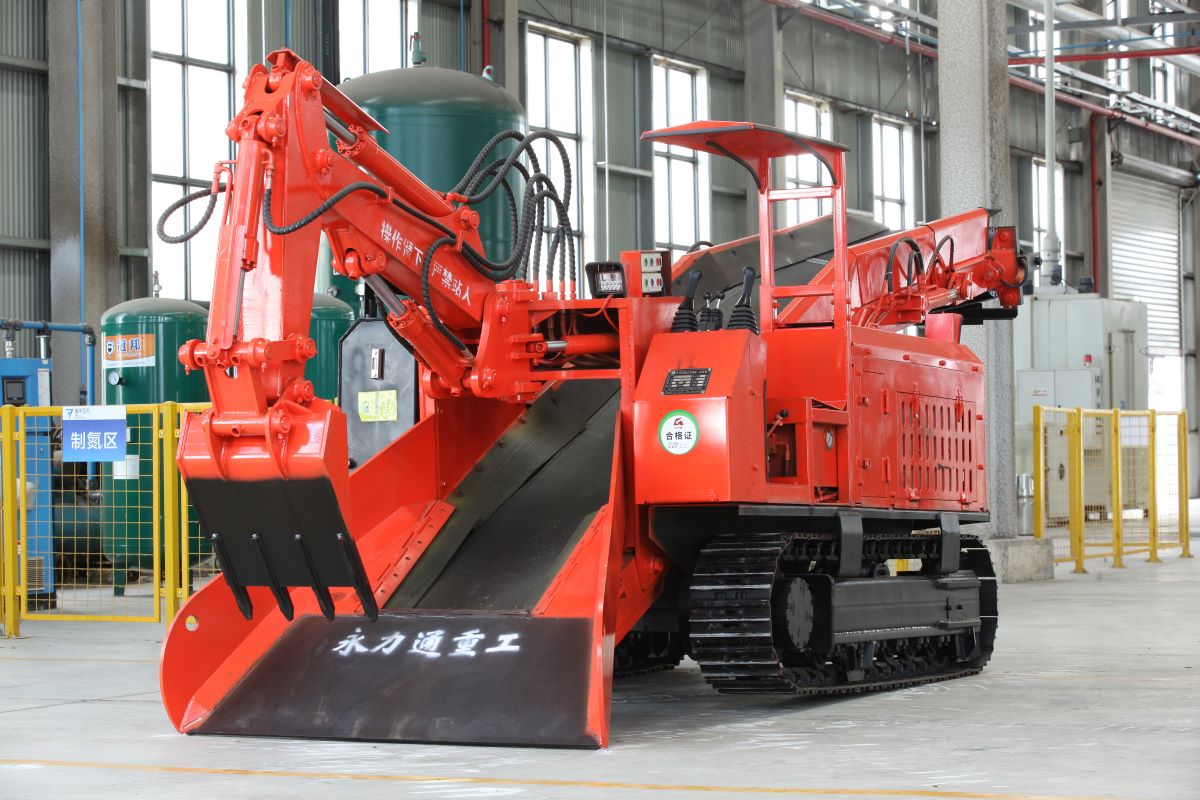 扒渣機廠家怎么選？襄陽永力通給你答案