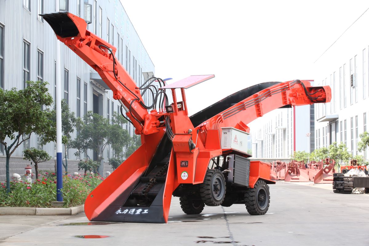 永力通履帶式扒渣機，專治各種復雜路況